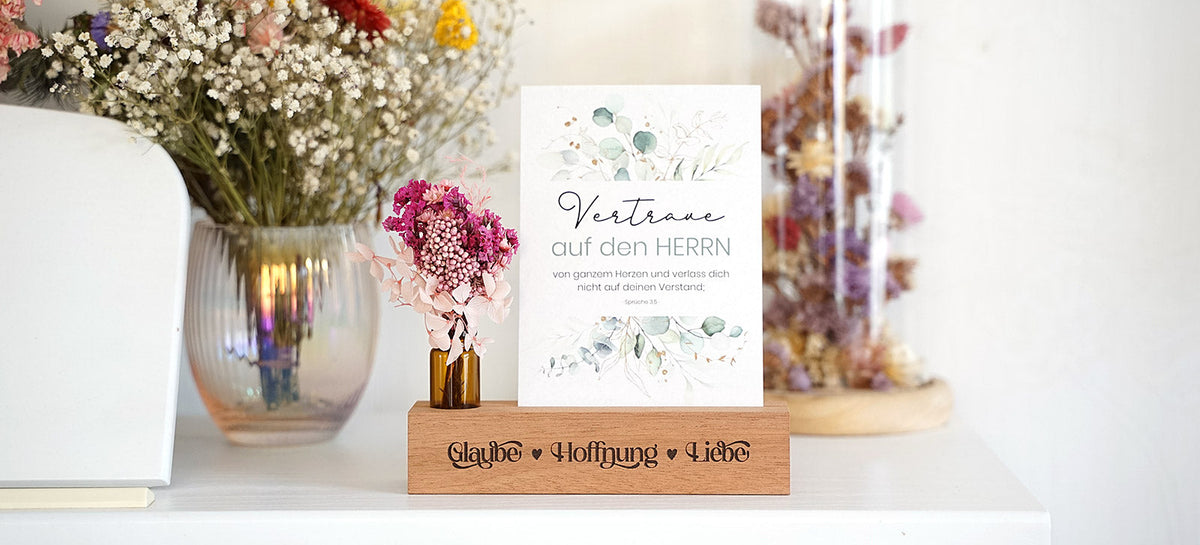 Christliche handmade Dekoartikel aus Holz