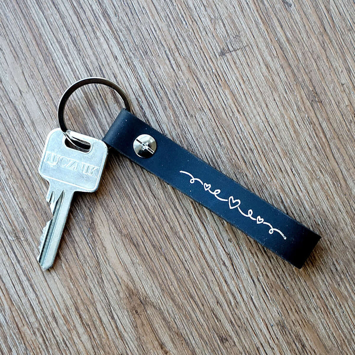 Schlüsselanhänger "geliebt" · Echtes Leder · Schocko Silberglanz Prägung