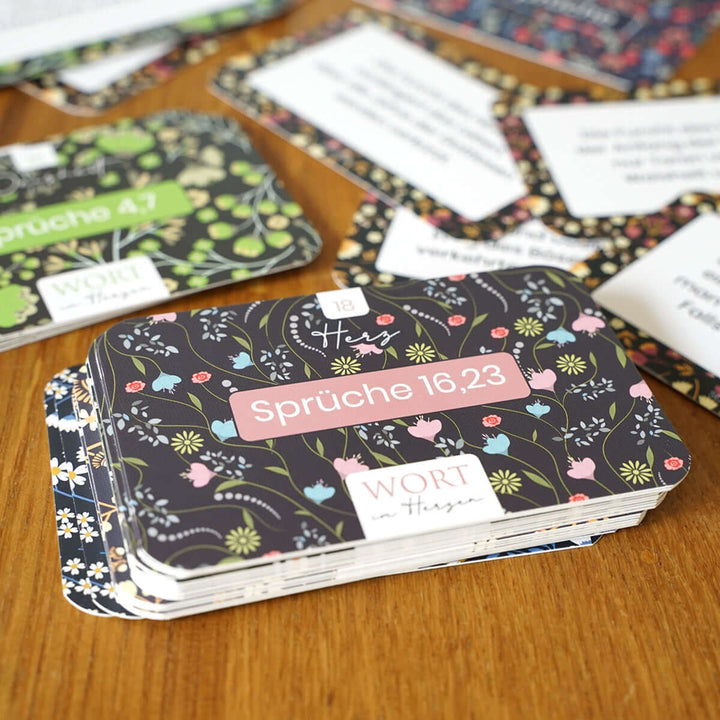 Wort im Herzen · "Die Sprüche" + Aufbewahrungsbox · 48 Bibelvers-Lernkarten – Aus Gnade