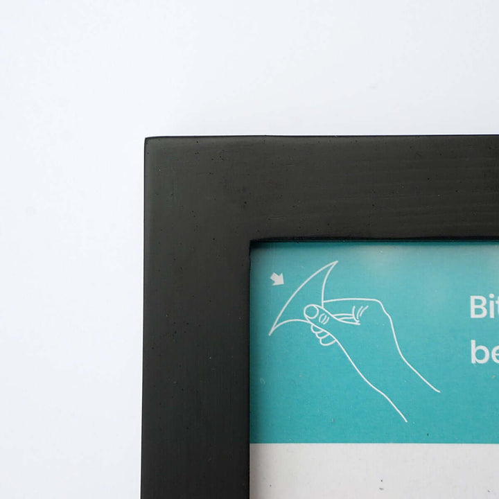 Bilderrahmen Holz · Schwarz / Weiß · A4 / A3 · Acrylglas – Aus Gnade