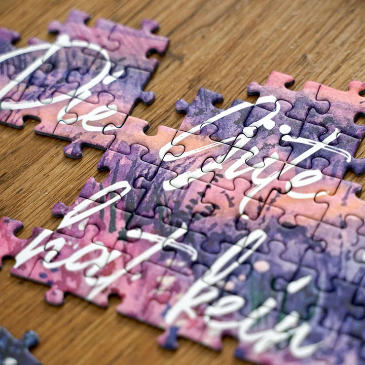 Puzzle "Die Güte des Herrn hat kein Ende!" · Bibelvers · 500 Teile – Aus Gnade