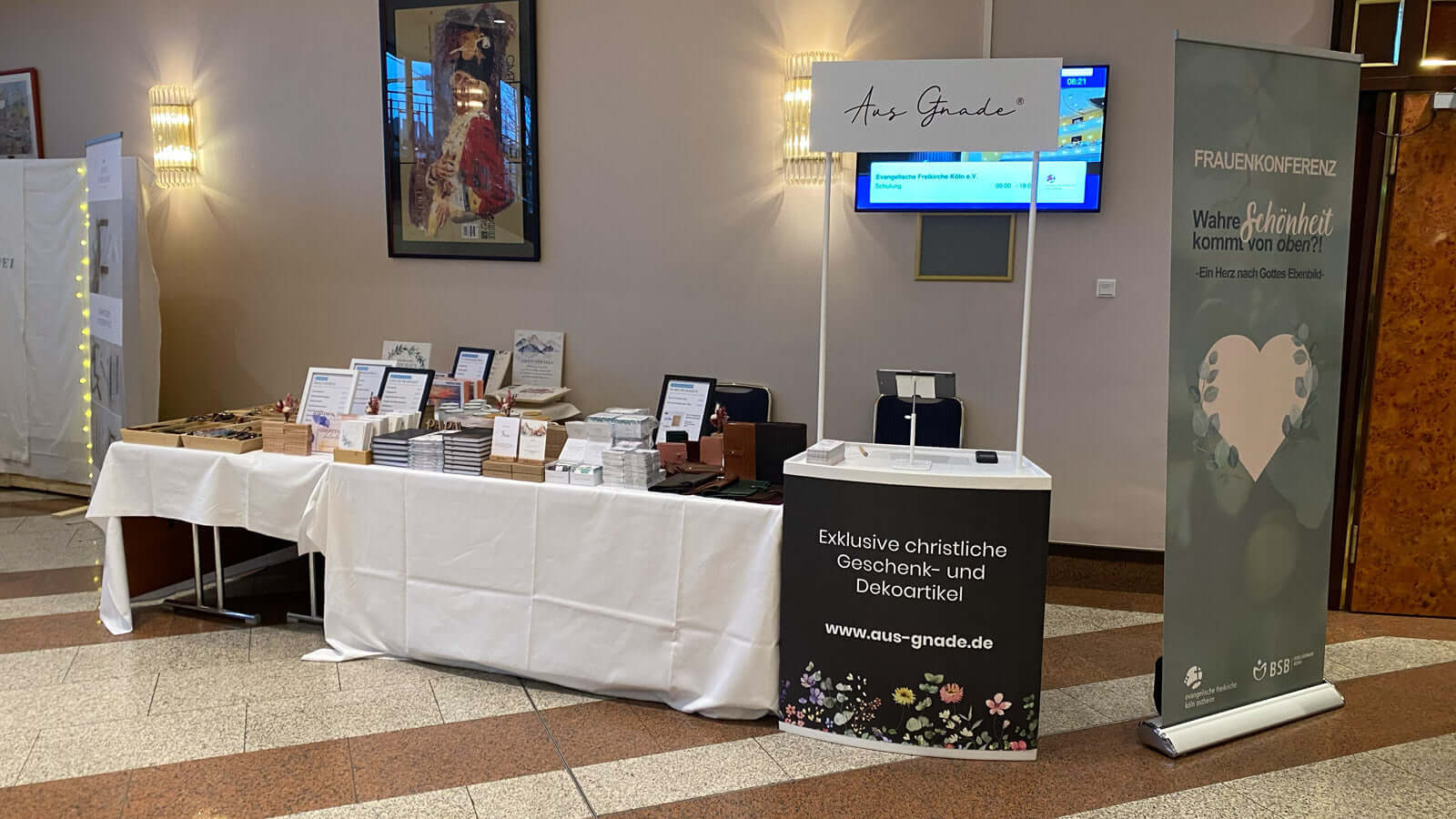 Aus Gnade Stand bei der Frauenkonferenz in Köln –