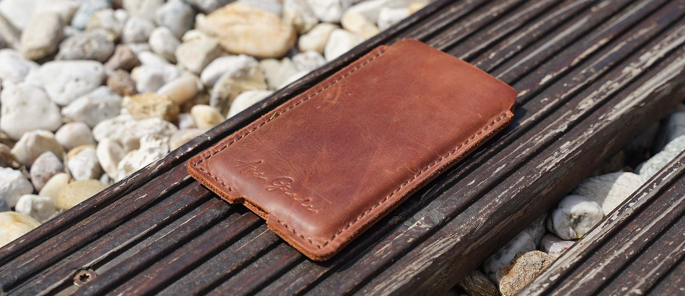Natürlicher Schutz für dein Smartphone – Leder, Lederhülle, smartphone