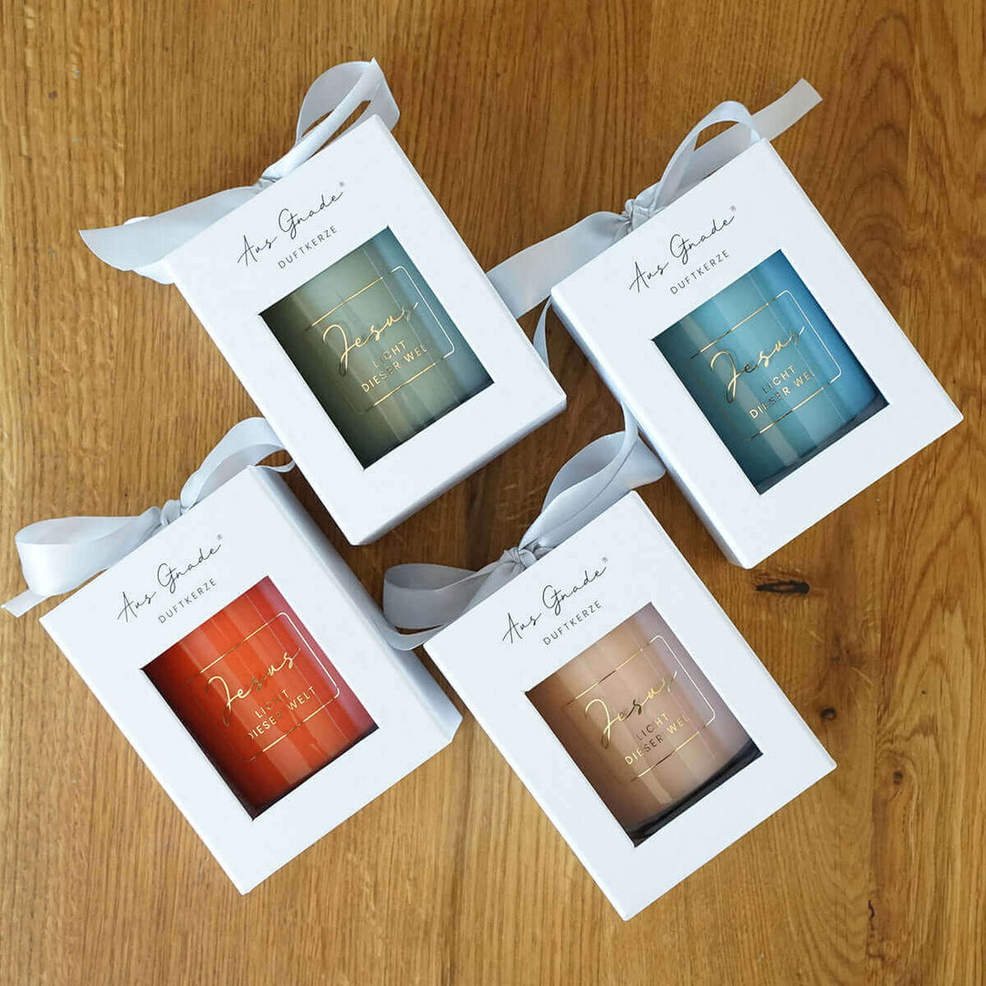 Premium Duftkerzen "Jesus – Licht dieser Welt" · 4 Dufte · Geschenkbox – Aus Gnade