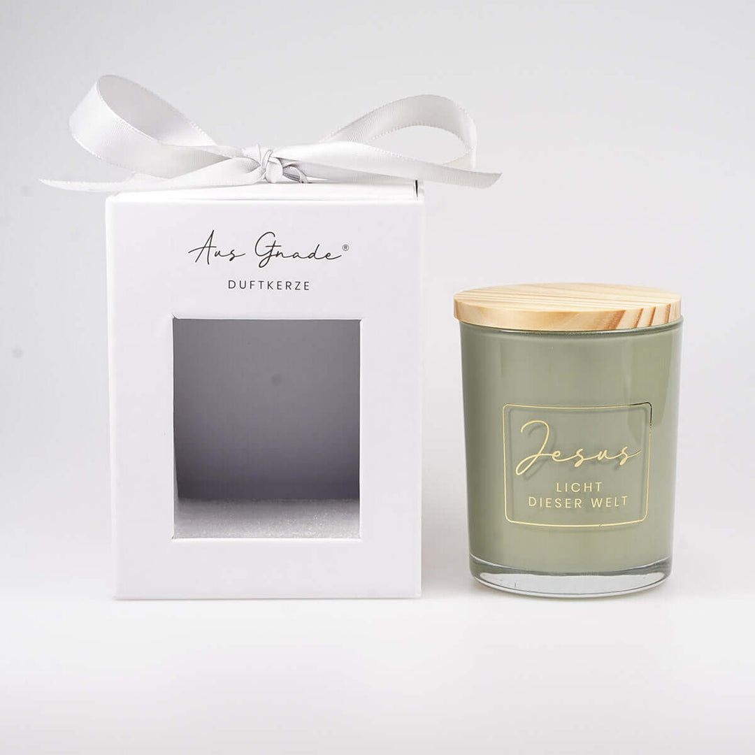 Premium Duftkerze "Jesus – Licht dieser Welt" · Geschenkbox · Grüner Tee – Aus Gnade