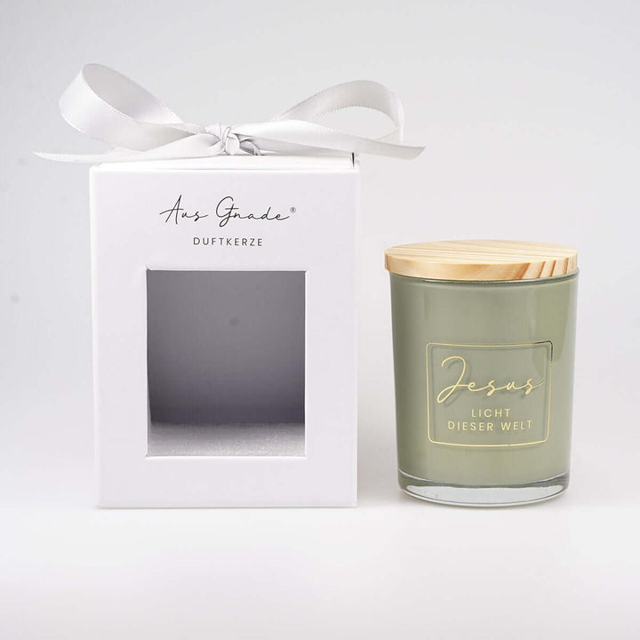 Premium Duftkerze "Jesus – Licht dieser Welt" · Geschenkbox · Grüner Tee – Aus Gnade