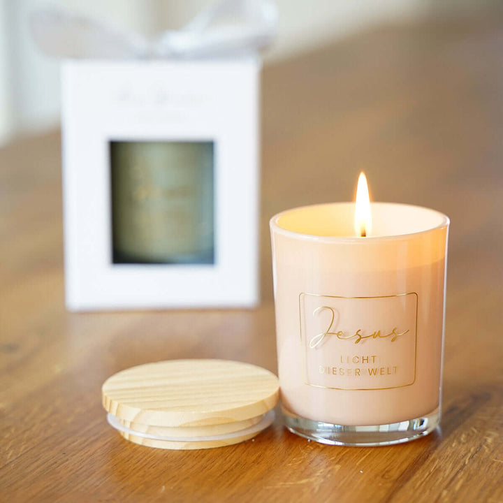 Premium Duftkerze "Jesus – Licht dieser Welt" · Geschenkbox · Jasmin – Aus Gnade