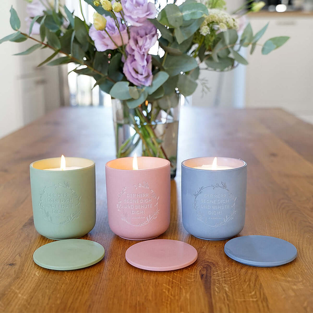 Premium Duftkerze "Gottes Segen" · Keramik-Gravur + Geschenkbox