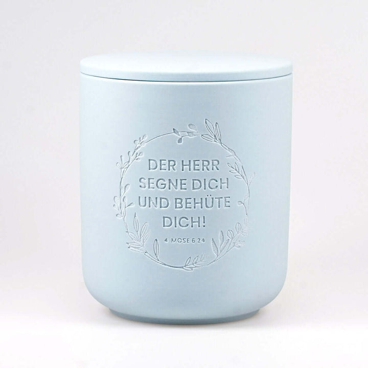 Premium Duftkerze "Gottes Segen" · Keramik-Gravur + Geschenkbox · Feige + Johannisbeere