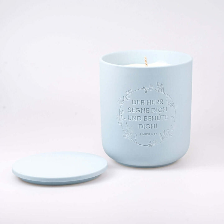 Premium Duftkerze "Gottes Segen" · Keramik-Gravur + Geschenkbox · Feige + Johannisbeere