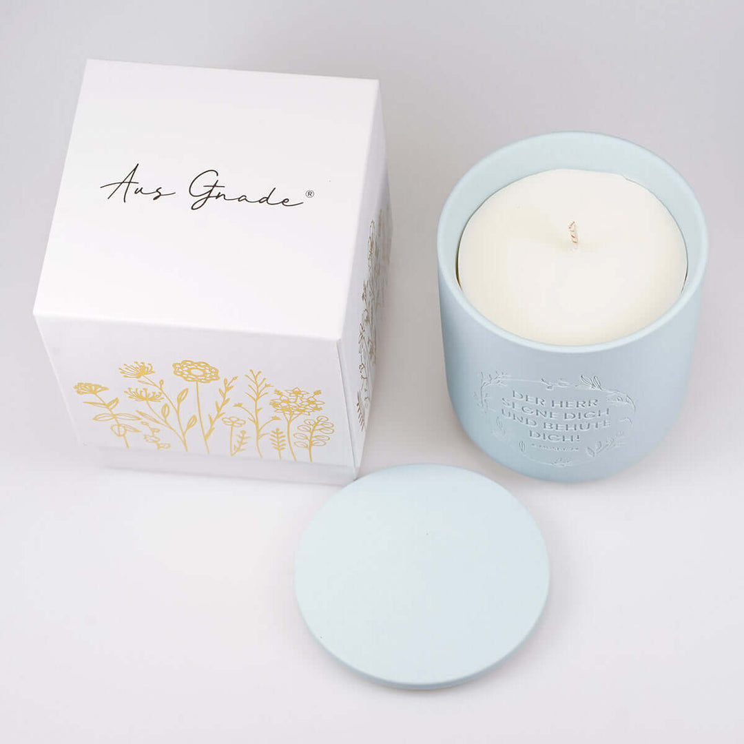 Premium Duftkerze "Gottes Segen" · Keramik-Gravur + Geschenkbox · Feige + Johannisbeere