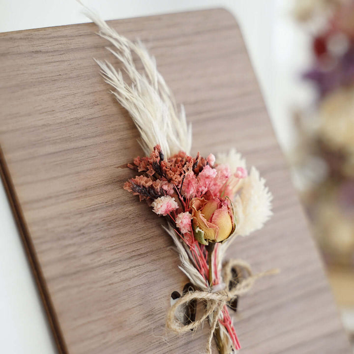 Holzdeko "Gottes Segen zur Hochzeit" 3D mit Trockenblumen & Gravur – Aus Gnade
