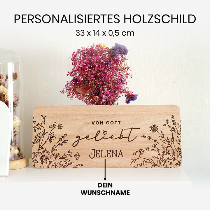 Personalisiertes Holzschild "Von Gott geliebt" · Wunschname als Gravur