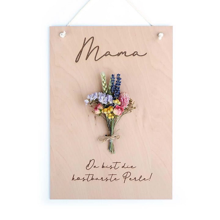 Holzschild "Mama" 3D mit Trockenblumen & Gravur – Aus Gnade