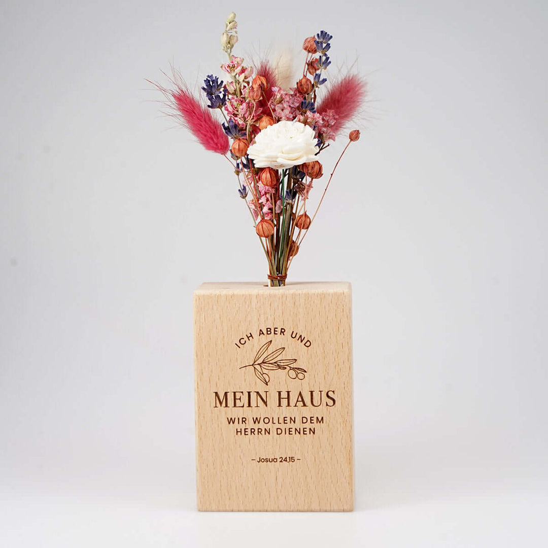 Holzvase "Mein Haus" mit Trockenblumen · handgefertigt · Gravur – Aus Gnade