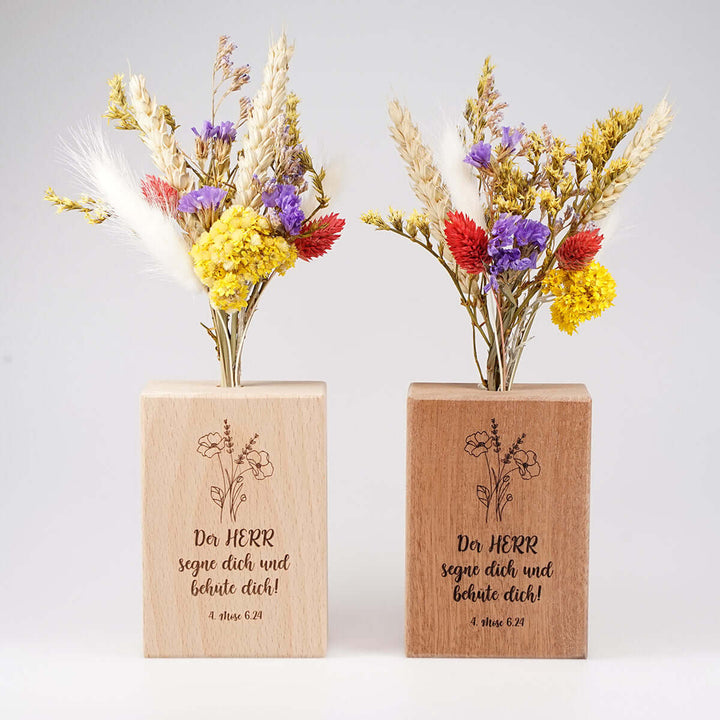 Holzvase "Gottes Segen" mit Trockenblumen · Gravur