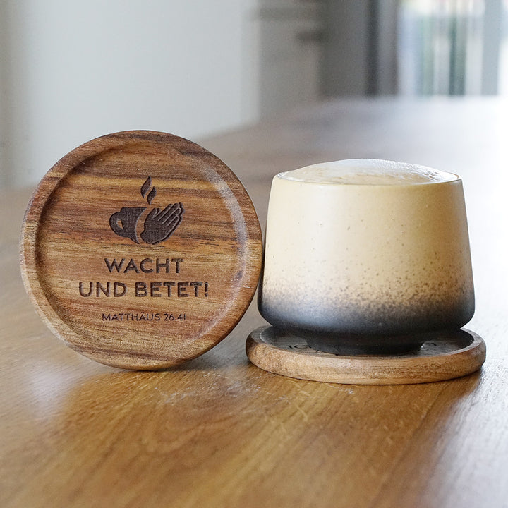 Kaffeetasse "Crema" · inkl. Holzuntersetzer mit Bibelvers-Gravur