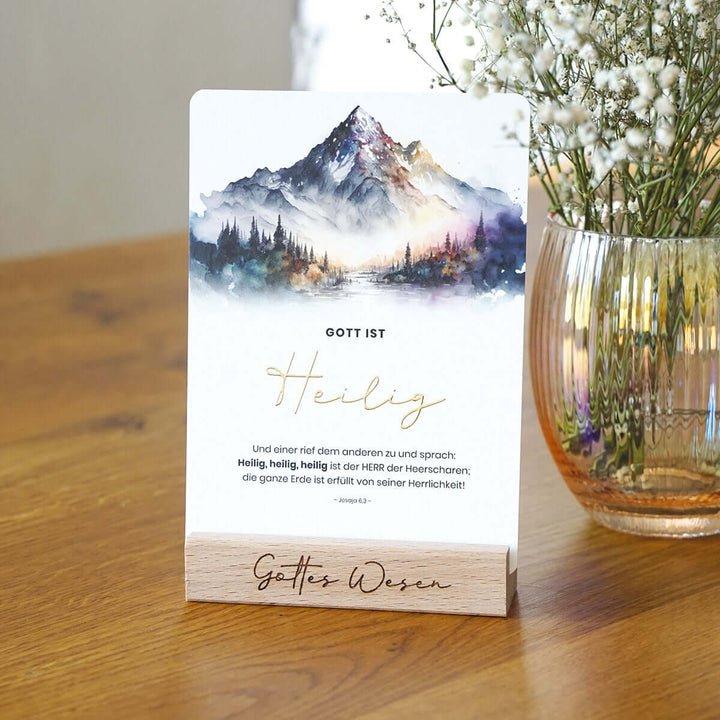 Kartenset "Gottes Wesen" Berge · 10 gold veredelte Karten inkl. Holz-Kartenhalter – Aus Gnade