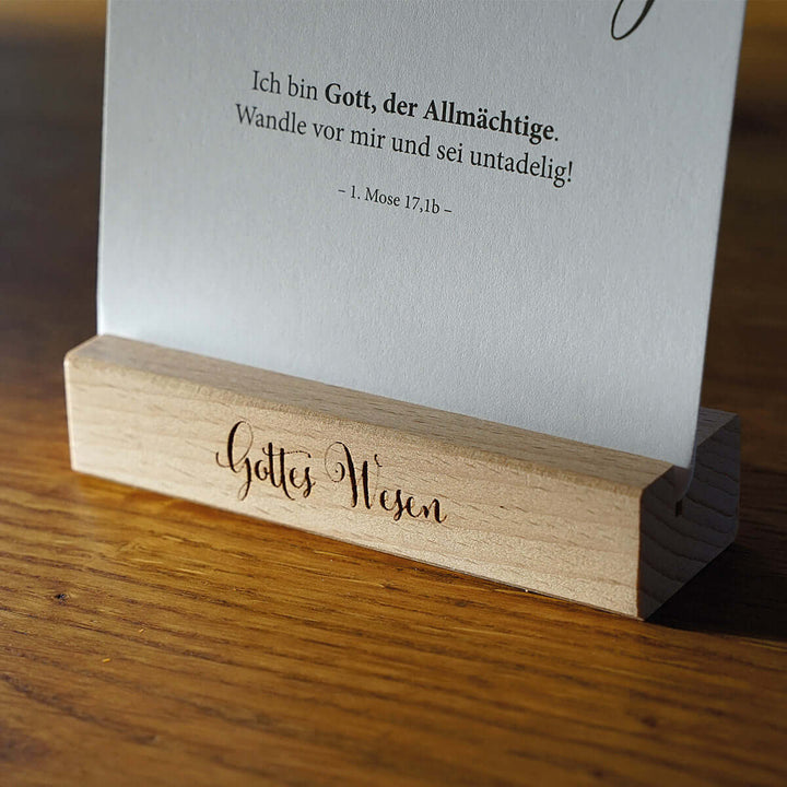 Kartenset "Gottes Wesen" s/w · 10 Karten inkl. Holz-Kartenhalter – Aus Gnade