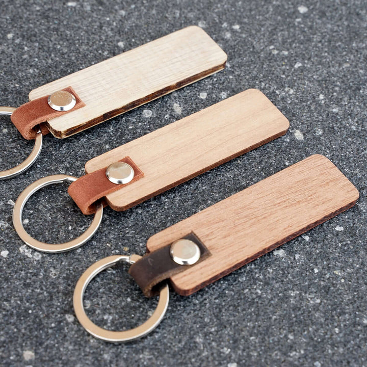 Personalisiertes Holz-Schlüsselanhänger · Geschenk mit Gravur
