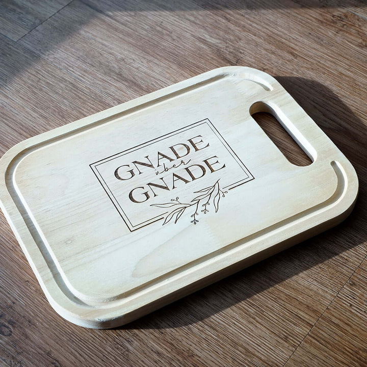 Schneidebrett "Gnade über Gnade" · Gummibaum · Bibelvers Gravur – Aus Gnade
