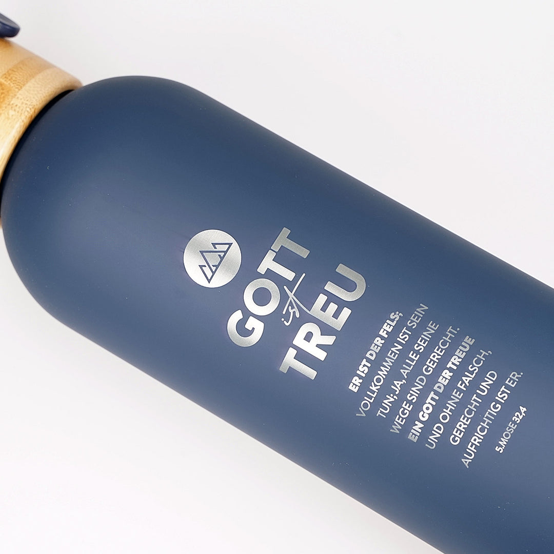 Isolierte Trinkflasche "Gott ist treu" · 750 ml · Gravur · 5.Mose 32,4