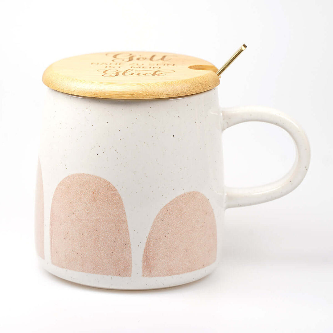 Premium Tasse "Gott nahe zu sein ist mein Glück" · inkl. Holzdeckel, Gravur & Löffel · Rosa – Aus Gnade