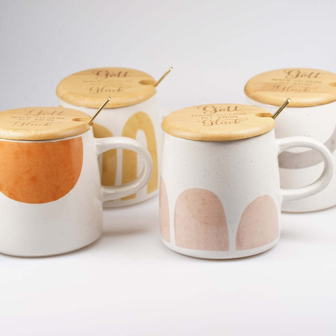 Premium Tasse "Gott nahe zu sein ist mein Glück" · inkl. Holzdeckel, Gravur & Löffel – Aus Gnade
