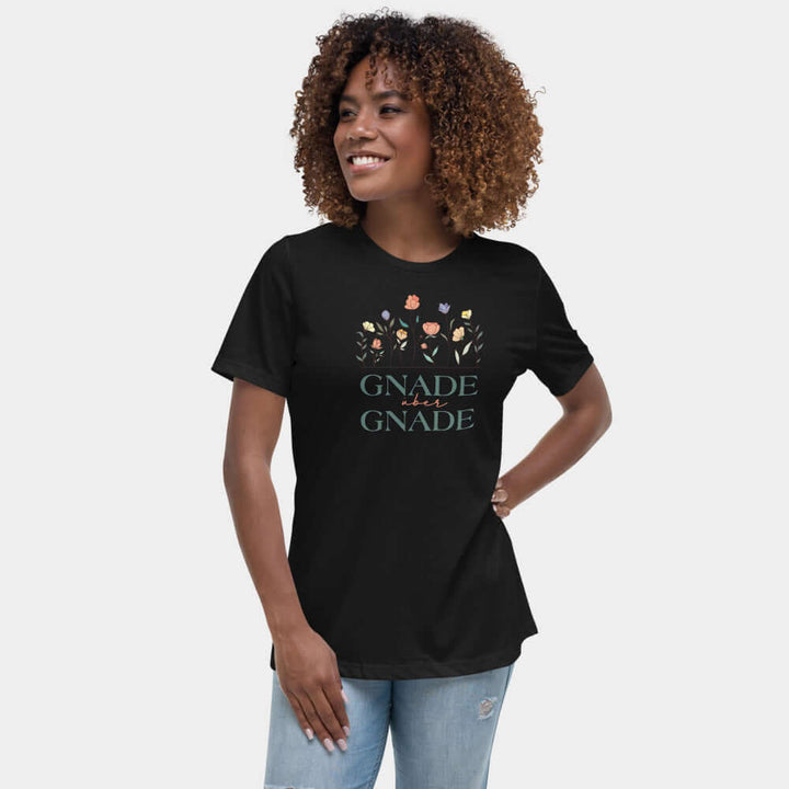 Lockeres Damen-T-Shirt "Gnade über Gnade"