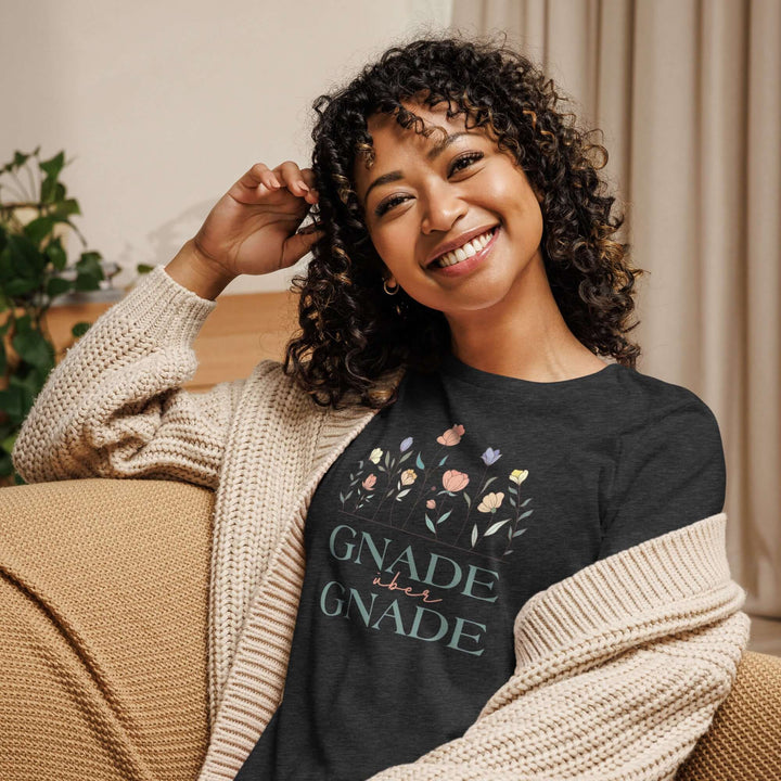 Lockeres Damen-T-Shirt "Gnade über Gnade"