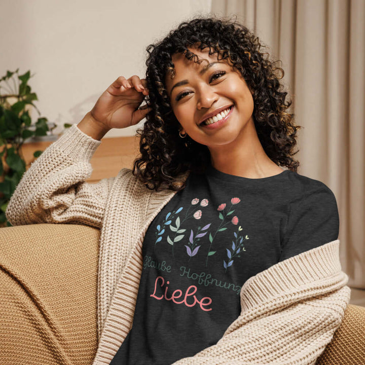 Lockeres Damen-T-Shirt "Glaube Hoffnung Liebe"