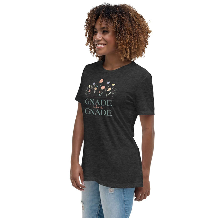 Lockeres Damen-T-Shirt "Gnade über Gnade"
