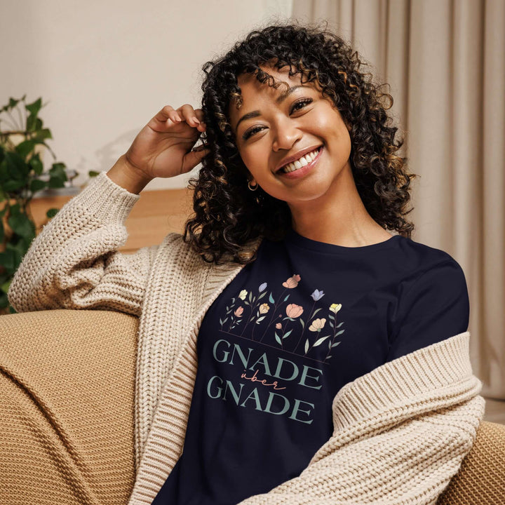 Lockeres Damen-T-Shirt "Gnade über Gnade"