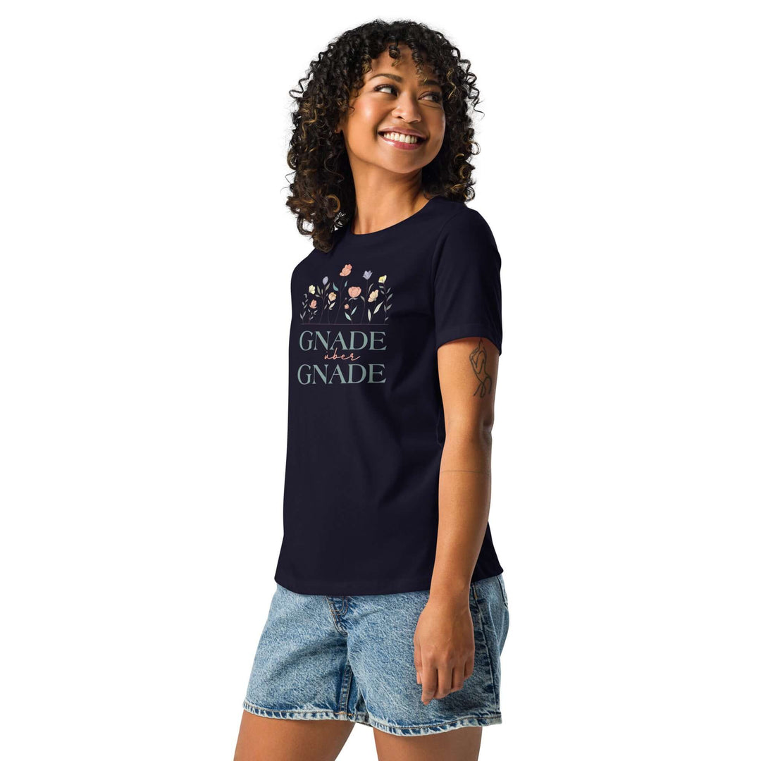 Lockeres Damen-T-Shirt "Gnade über Gnade"