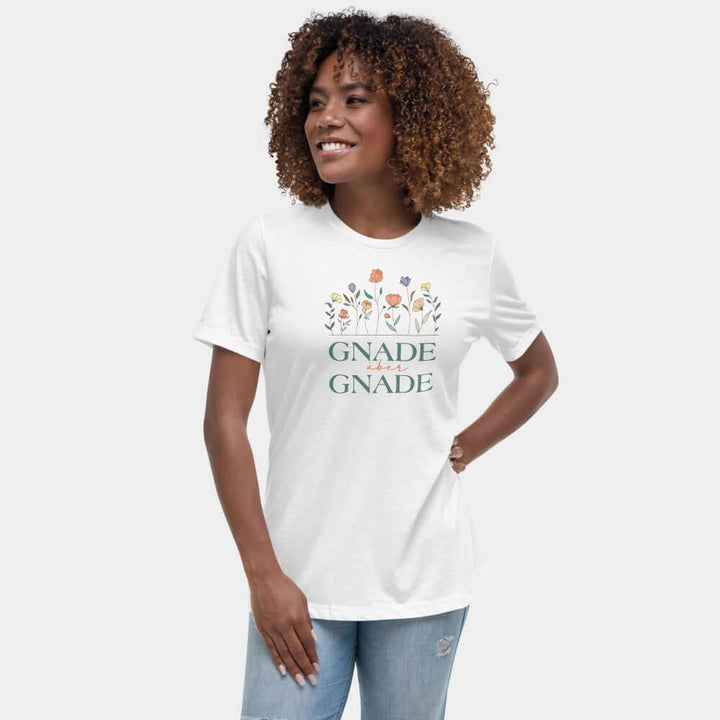 Lockeres Damen-T-Shirt "Gnade über Gnade"