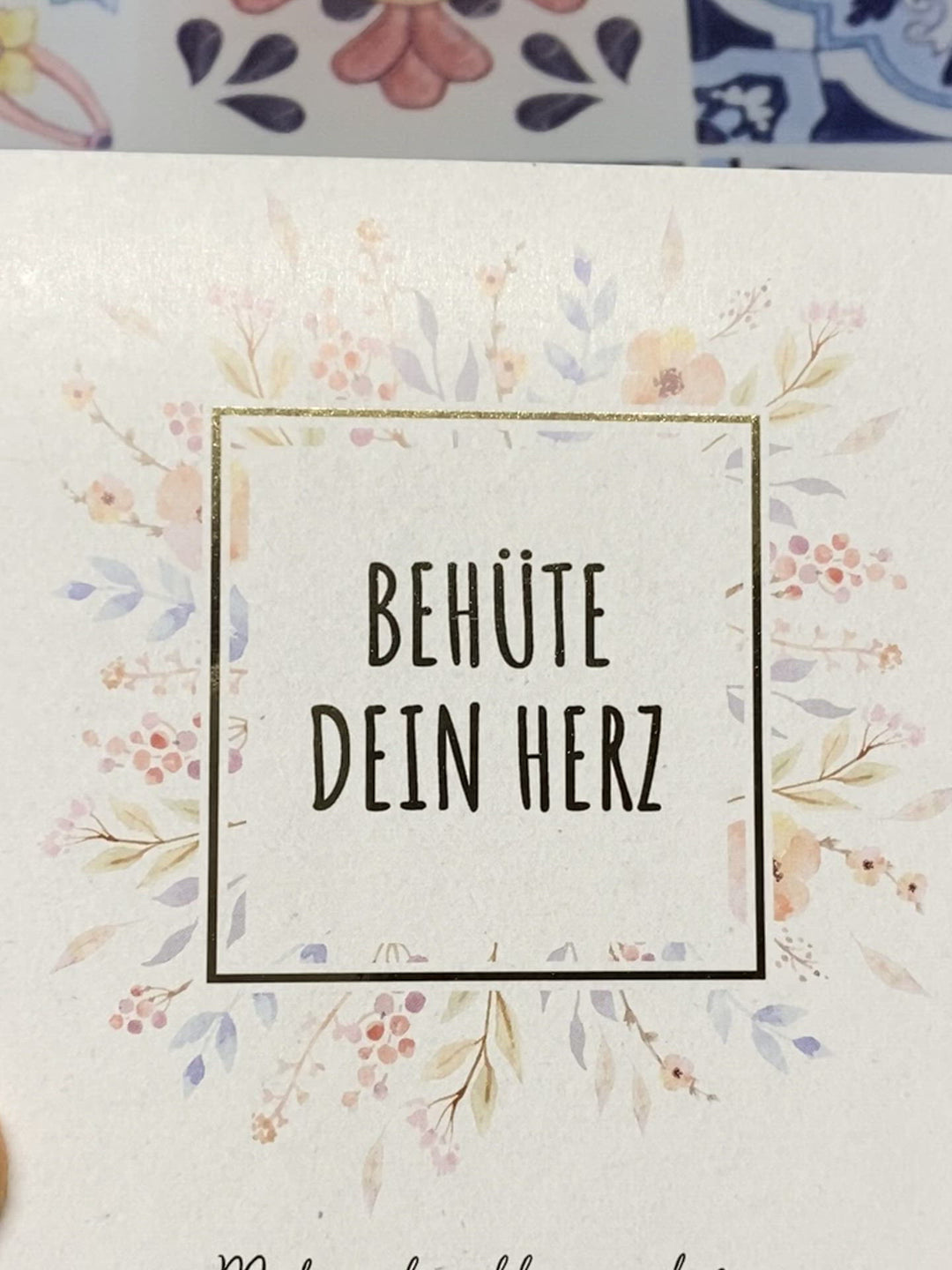 Postkarte "Behüte dein Herz" mit Bibelvers · A6 · mit Gold veredelt