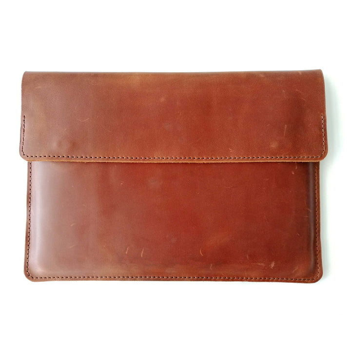 Lederhülle für Macbook / Notebook · handmade · individualisierbar – Aus Gnade