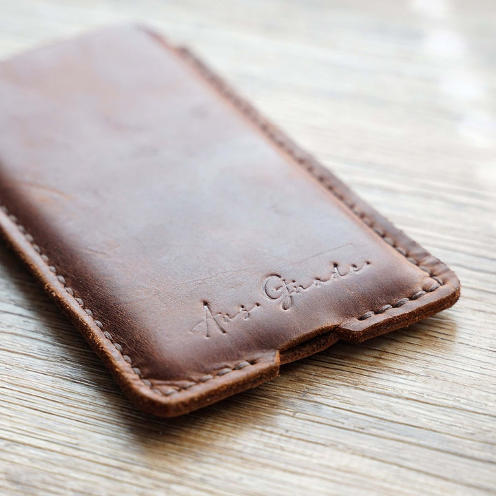 Lederhülle für Smartphone · Individuelle Größen – Aus Gnade