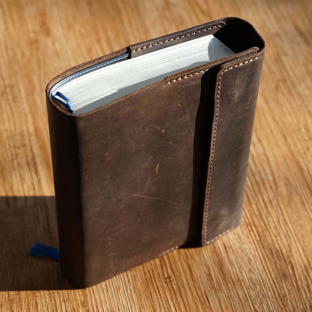 Bibelhülle "Hirte+" · echtes Leder · individuelle Größen · handmade Bibelhülle nach Maß – Aus Gnade