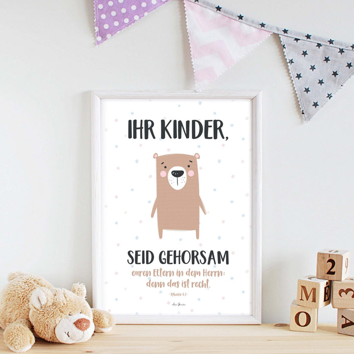 Poster "Ihr Kinder" · Bär · A3 / A4 · Bibelvers Deutsch – Aus Gnade