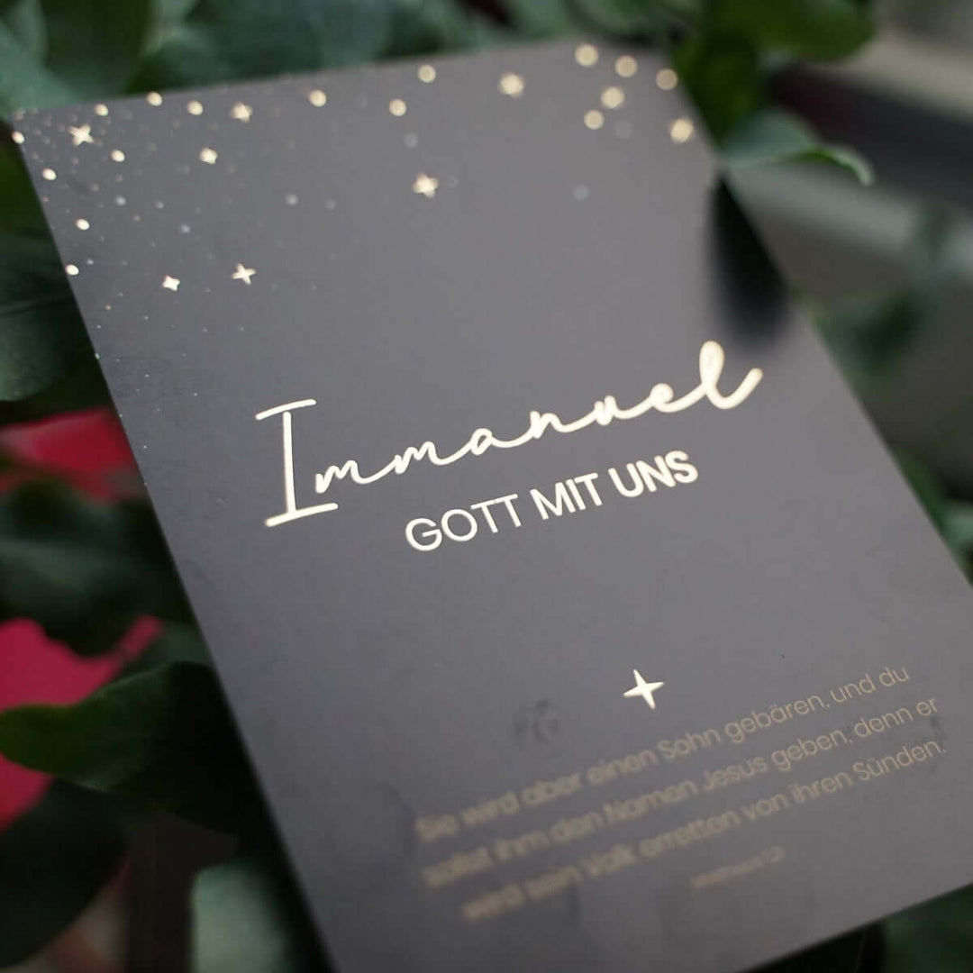 Weihnachtskarte "Immanuel – Gott mit uns" mit Bibelvers · A6 · mit Gold veredelt – Aus Gnade