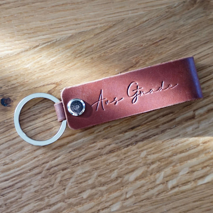 Schlüsselanhänger "Aus Gnade" · Echtes Leder · Prägung – Aus Gnade