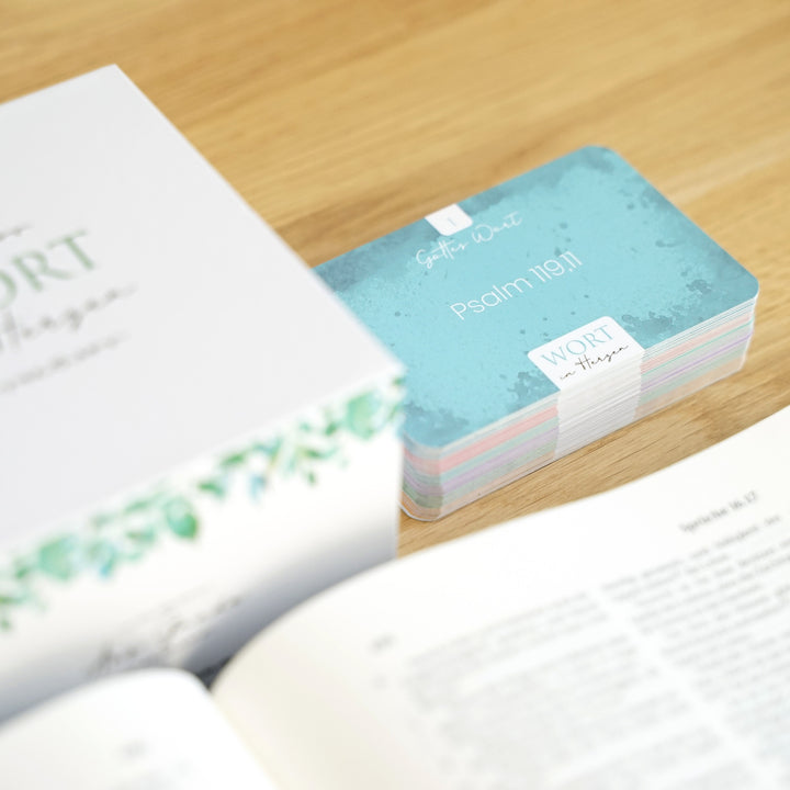 Wort im Herzen · Basis-Set + Aufbewahrungsbox · Bibelverse – Aus Gnade